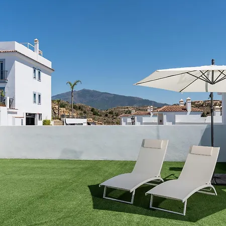 Paraiso Pueblo: Penthouse With Sea Views 583 Apartment *